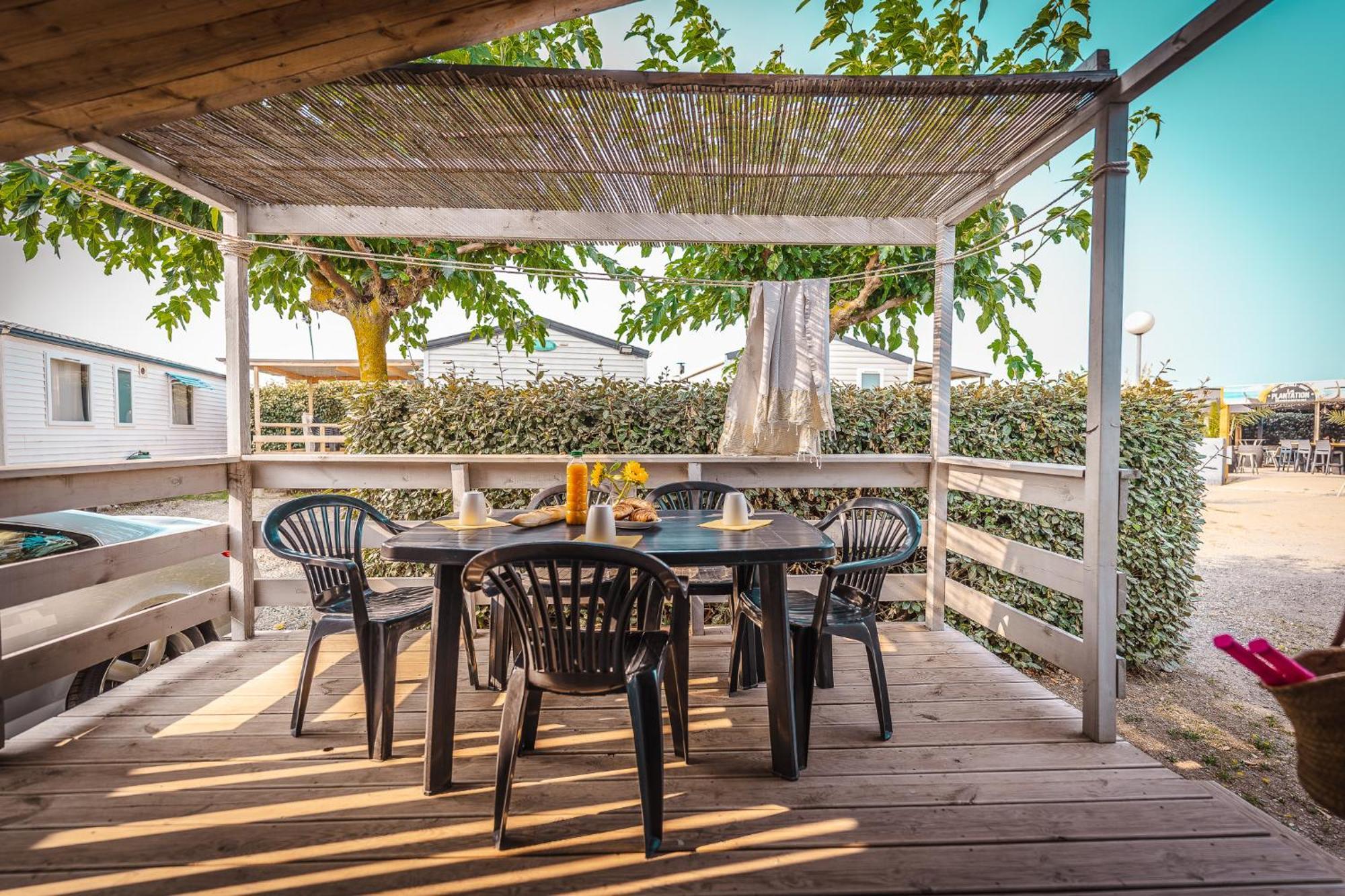 Camping Le Roucan West Виас Экстерьер фото
